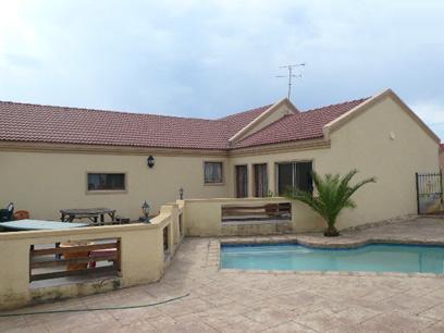 Standard Bank EasySell 4 Bedroom House for Sale in Lenasia South - MR79536