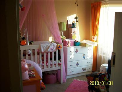 2 Bedroom Simplex to Rent in Die Hoewes - Property to rent - MR81449
