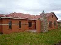 Front View of property in Silver Lakes Golf Estate