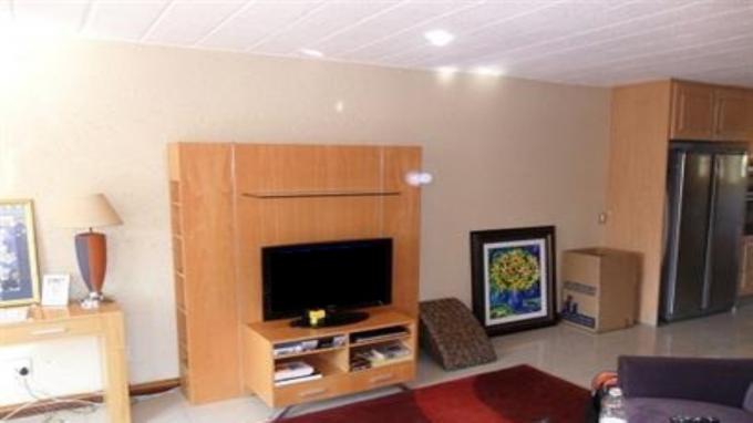 2 Bedroom Apartment to Rent in Sandown - Property to rent - MR84534