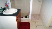 Main Bathroom - 6 square meters of property in Marburg