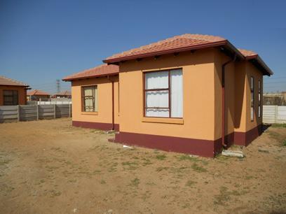 Front View of property in Roodepoort