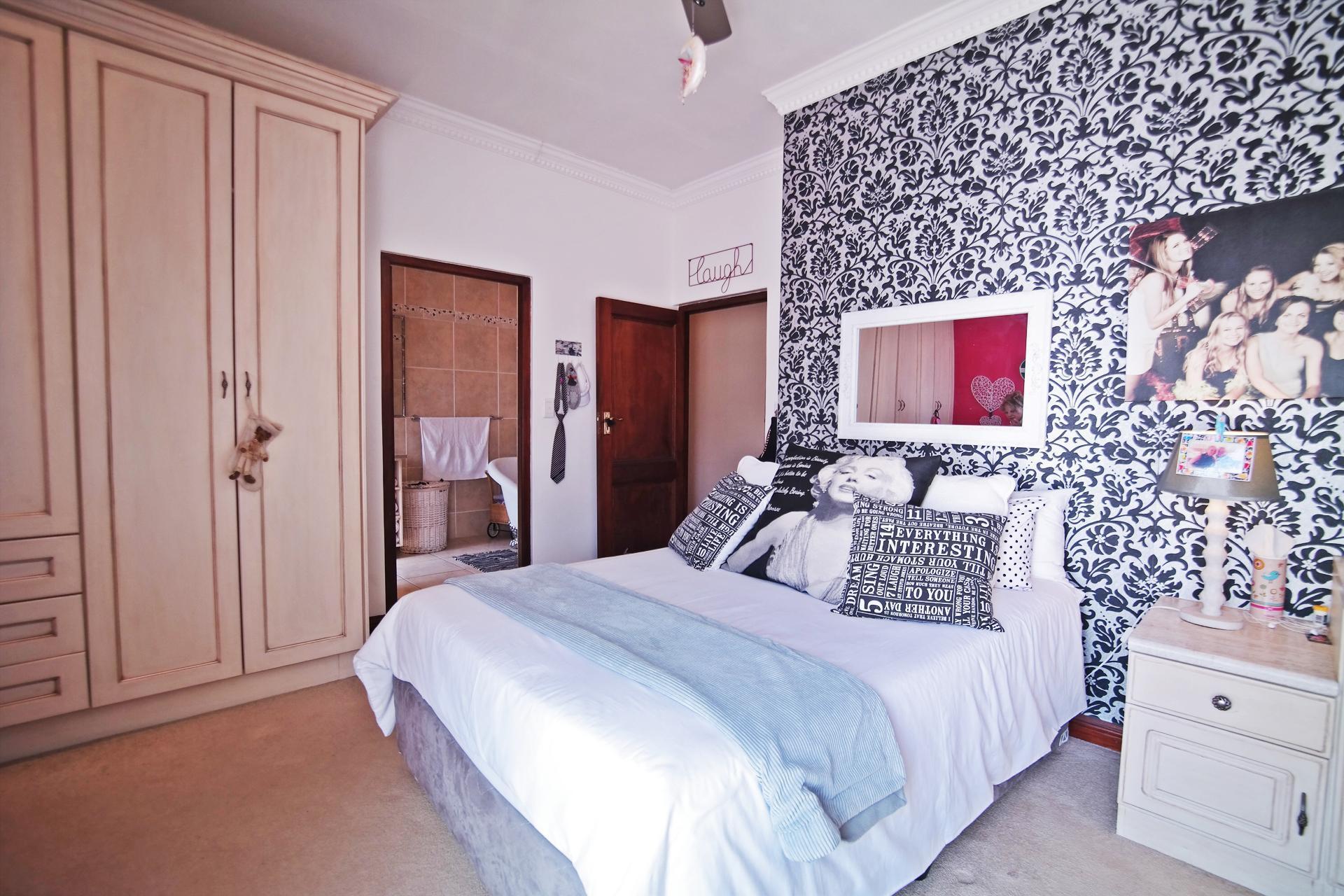 Bed Room 2 - 17 square meters of property in Silver Stream Estate