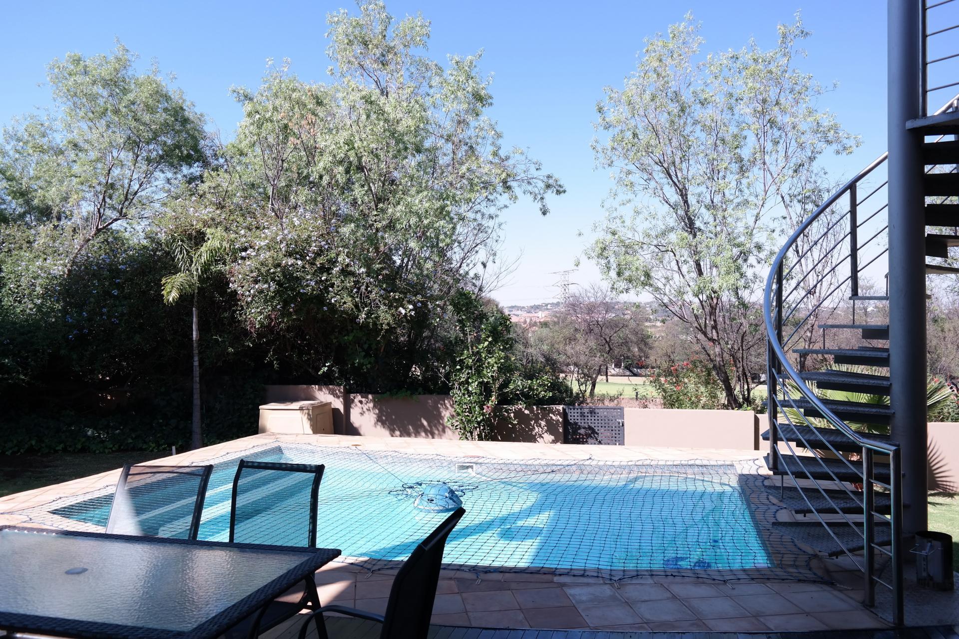 Garden of property in Woodhill Golf Estate