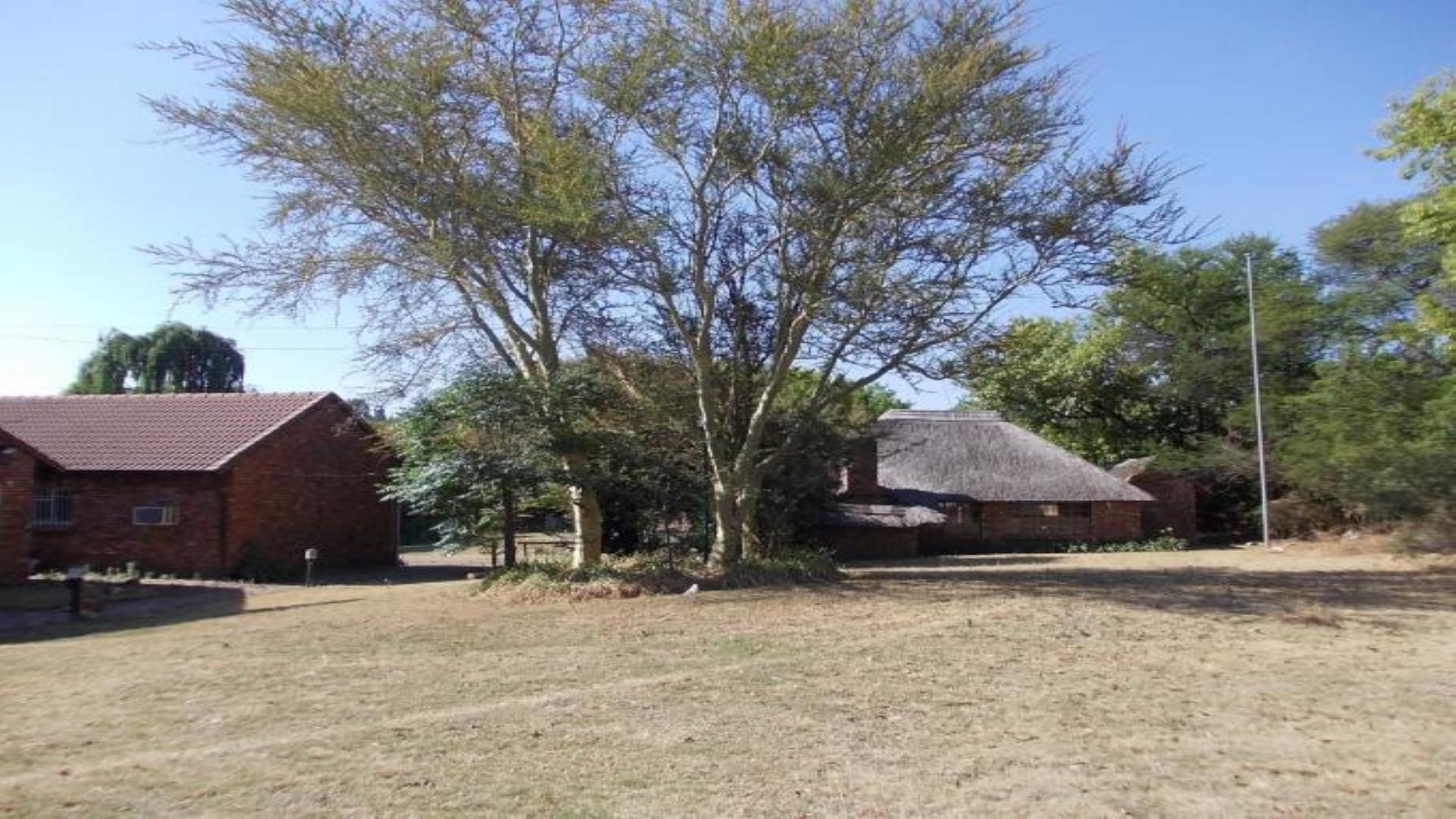 Front View of property in Mnandi AH